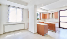 6 bedrooms house for sale in Strovolos