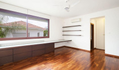 6 bedrooms house for sale in Strovolos