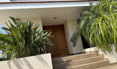 6 bedrooms house for sale in Strovolos