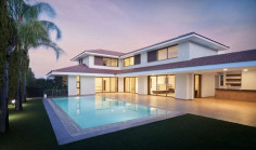 6 bedrooms house for sale in Strovolos