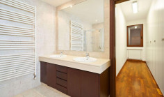 6 bedrooms house for sale in Strovolos