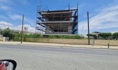 Commercial to buy Latsia Commercial to buy Latsia
