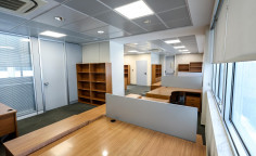Commercial 400 m2 for rent in Engomi