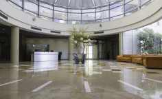 Commercial 400 m2 to rent in Engomi