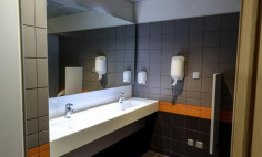 Commercial 400 m2 to rent in Engomi