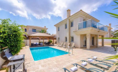 4 bedrooms house for sale in Kapparis