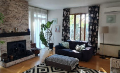 6 bedroom house for sale in Aglantzia
