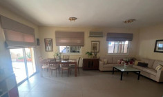 3 beds house to rent in Engomi