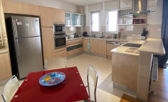 2 bedroom apartment 132 m2 for sale in Lykabittos
