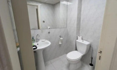 Commercial to rent in Lykabittos