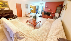 Three bedroom apartment for sale in Aglantzia