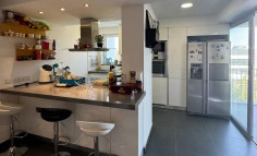 Three bedrooms flat for sale in Engomi