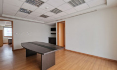 Commercial to buy in Agios Dometios