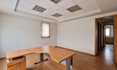 Commercial to buy in Agios Dometios