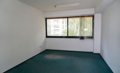 Commercial to buy in Agioi Omologites