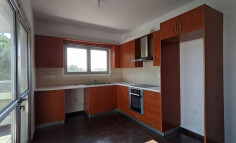 2 bedroom flat for sale in Tseri