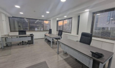 Beautiful commercial for rent in Agioi Omologites