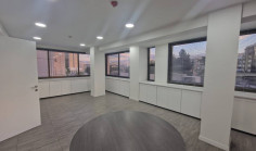 Beautiful commercial for rent in Agioi Omologites