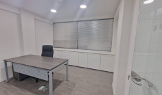 Beautiful commercial for rent in Agioi Omologites
