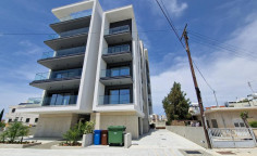 3 bed flat for sale in Acropolis