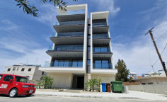 3 bed flat for sale in Acropolis