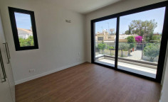 3 bed flat for sale in Acropolis