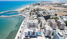 Lovely 3 bedrooms apartment for sale in Mackenzie Beach
