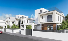 Beautiful 3 bedroom villa with swimming pool for sale in Oroklini