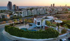 6 bedroom villa with swimming pool for sale in Germasoyeia