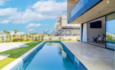 Three bedroom Kissonerga villa with sea view 