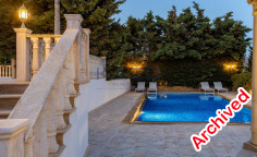 Spacious Mouttagiaka villa with pool and gym 