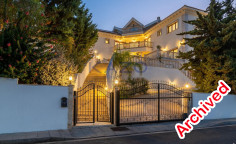 Spacious Mouttagiaka villa with pool and gym 