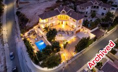 Spacious Mouttagiaka villa with pool and gym 