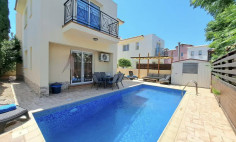 Three bedroom house to rent in Pernera