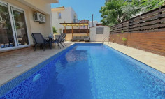 Three bedroom house to rent in Pernera