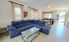 Three bedroom house to rent in Pernera