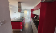 Commercial to rent Agioi Omologites