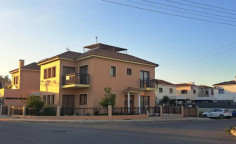 4 bedroom house to rent in Deryneia