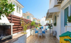 Three bedrooms house to rent in Pernera