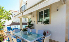 Three bedrooms house to rent in Pernera