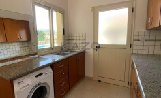 Spacious five bedroom villa with pool in Pyrgos area 