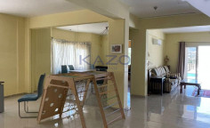 Spacious five bedroom villa with pool in Pyrgos area 