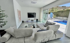5 bedroom + basement detached villa for rent Agios Tychonas Limassol 
