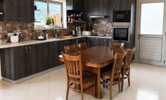 5 bedroom house to rent in Sha