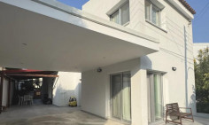 Large 4 bedrooms house for sale in Engomi