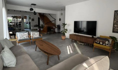 Large 4 bedrooms house for sale in Engomi