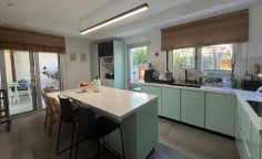 Large 4 bedrooms house for sale in Engomi