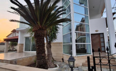 Large 4 bedrooms house for sale in Latsia