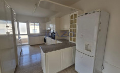 Spacious three bedroom upper floor apartment in central Omonoia 