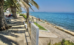 1 bedroom beach front apartment for rent Limassol Tourist Area 